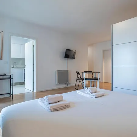 1bdr Flat With Balcony & Parking By Lovelystay Appartement Lissabon