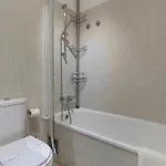 Bright & Comfy Flat In By Lovelystay *