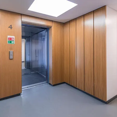 Bright & Comfy Flat In By Lovelystay דירה *