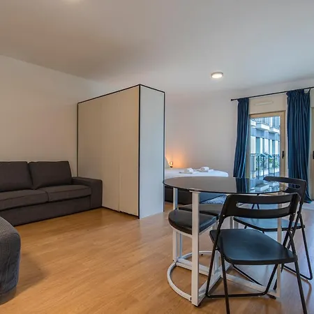 1bdr Flat With Balcony & Parking By Lovelystay Apartamento *