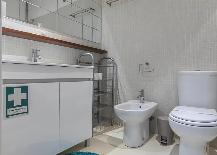 Bright & Comfy Flat In By Lovelystay Apartament
